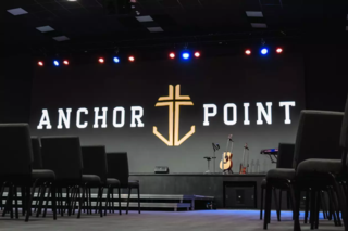 KV2 Audio otwiera nowy rozdział w historii społeczności i kreatywności w kościele Anchor Point Church. - Zdjęcie 1