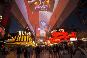 RCF daje dźwięk na Freemont Street w Las Vegas. - Zdjęcie 1